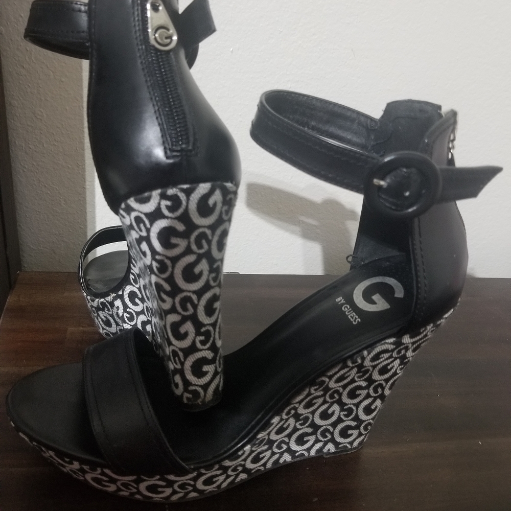 Black platform shoes for women